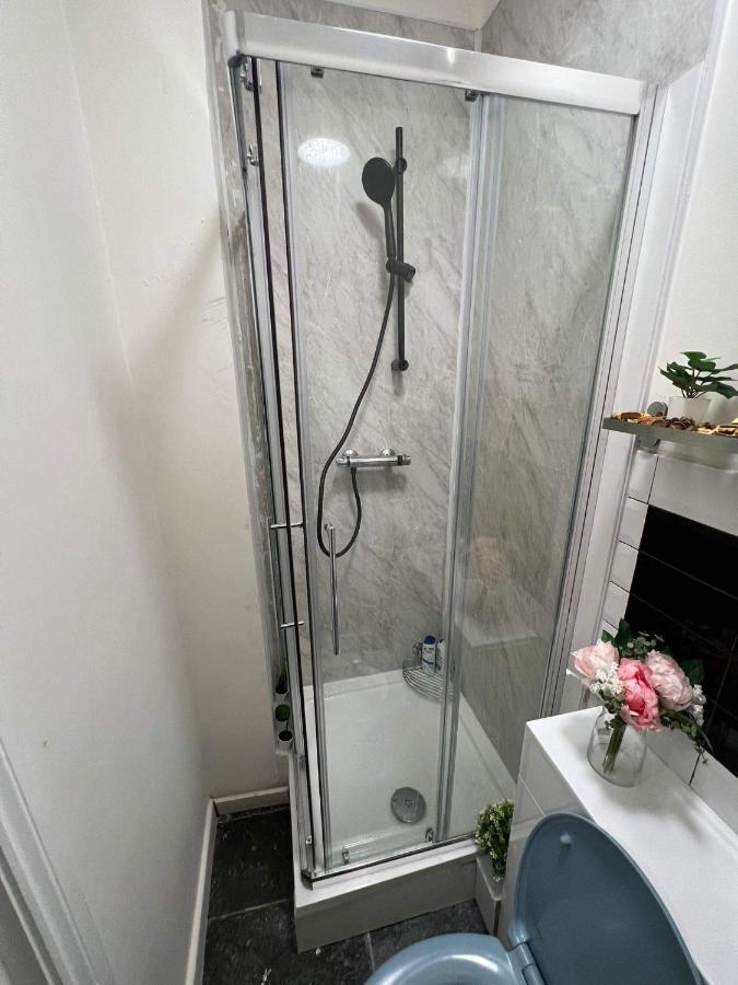 Guest&Rest 4 Apartment ลอนดอน ภายนอก รูปภาพ