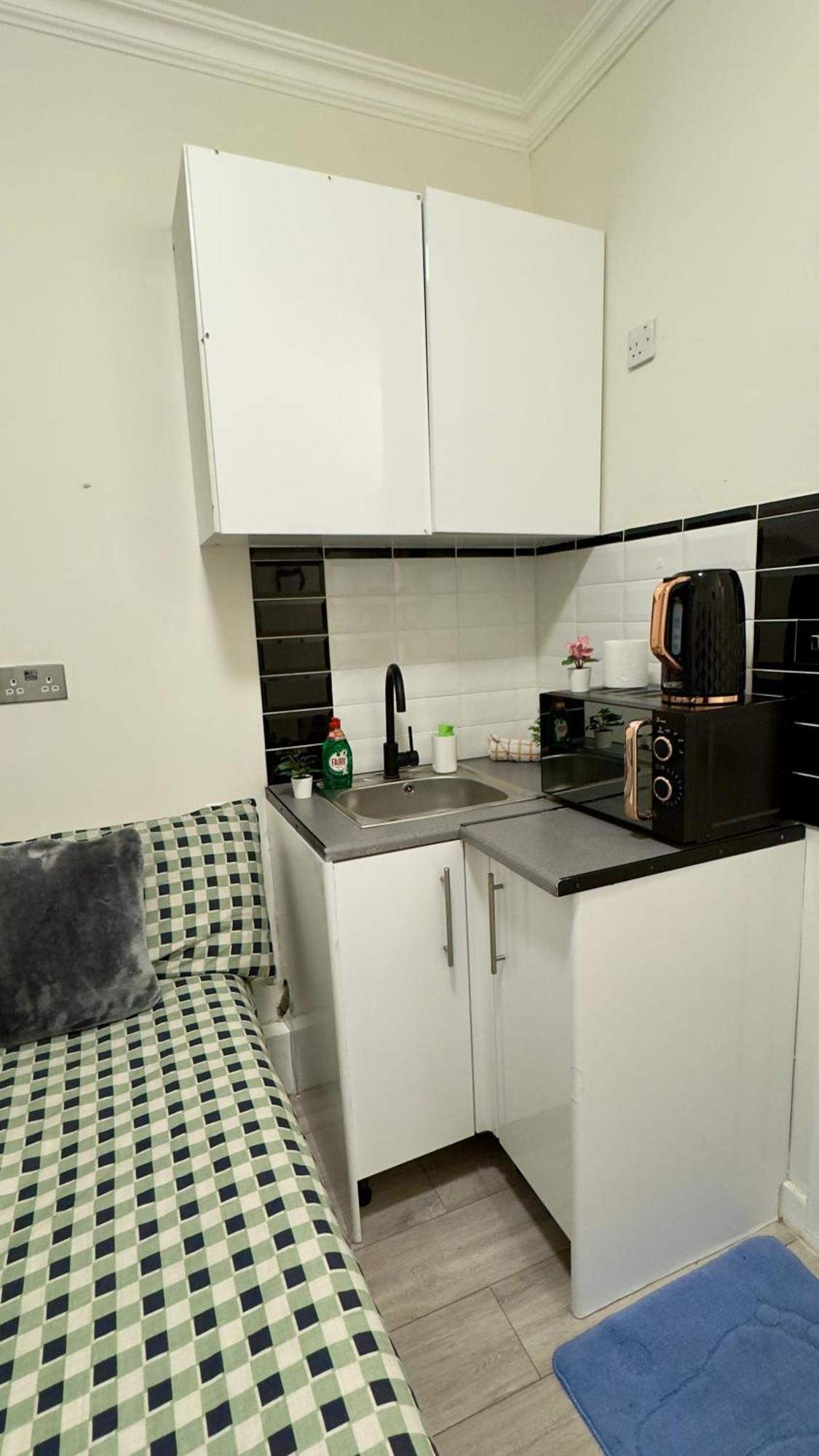 Guest&Rest 4 Apartment ลอนดอน ภายนอก รูปภาพ